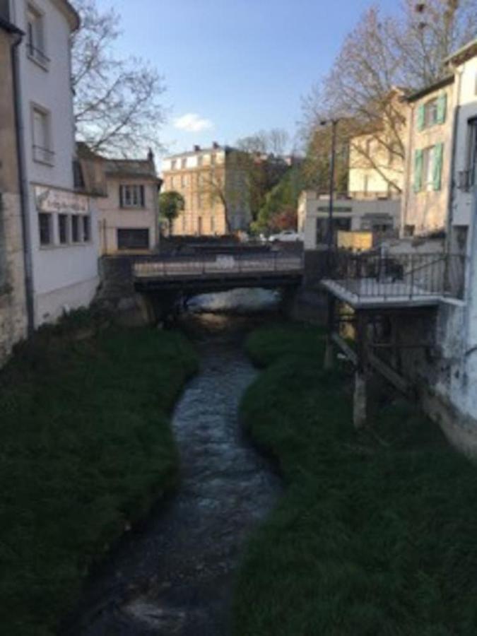 Au Chevet Des Canaux De Verdun Eksteriør billede